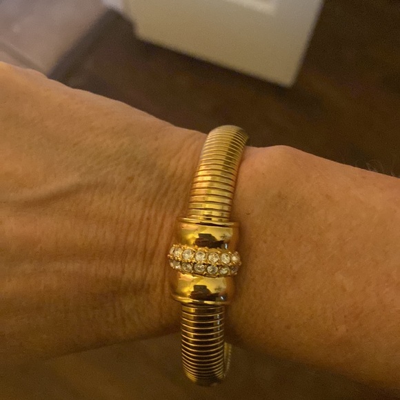 Vintage Joan Rivers Interchangeable Clasp Omega Bracelet EUC - Picture 3 of 5